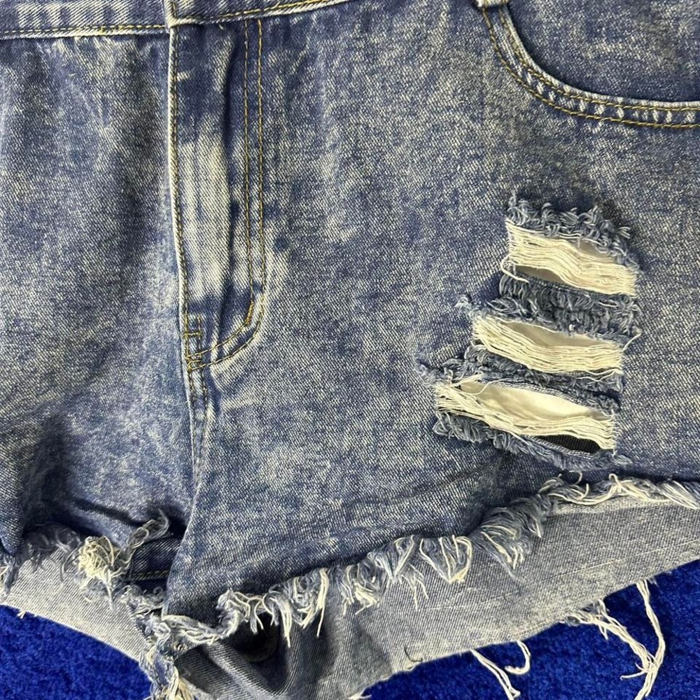 Distressed denim shorts with ripped details #denimshorts‎ - Picture 2 of 4